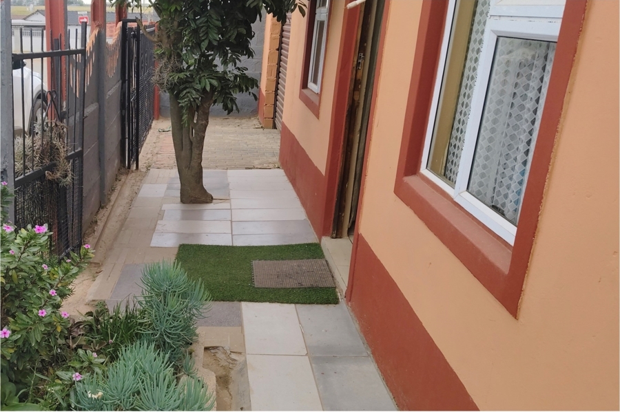 3 Bedroom Property for Sale in Pacaltsdorp Western Cape